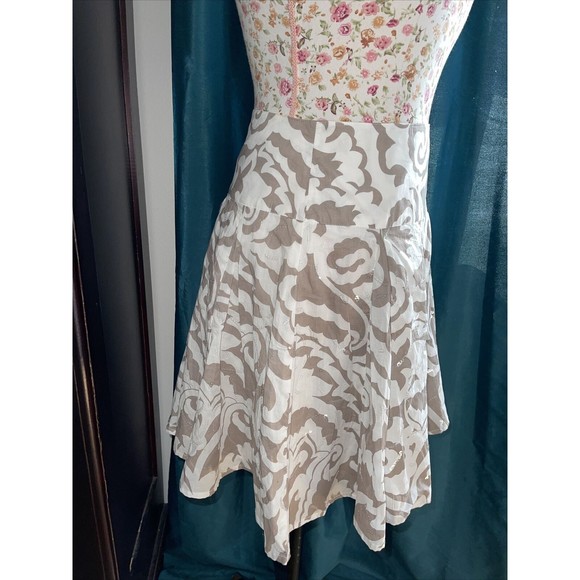 INC International Concepts Women White & Gray Cotton Sequinced Lined Skirt Sz 2 - Picture 2 of 8